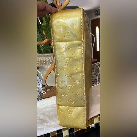 Louis Vuitton Vernis Large Luco Tote - Picture 5 of 15